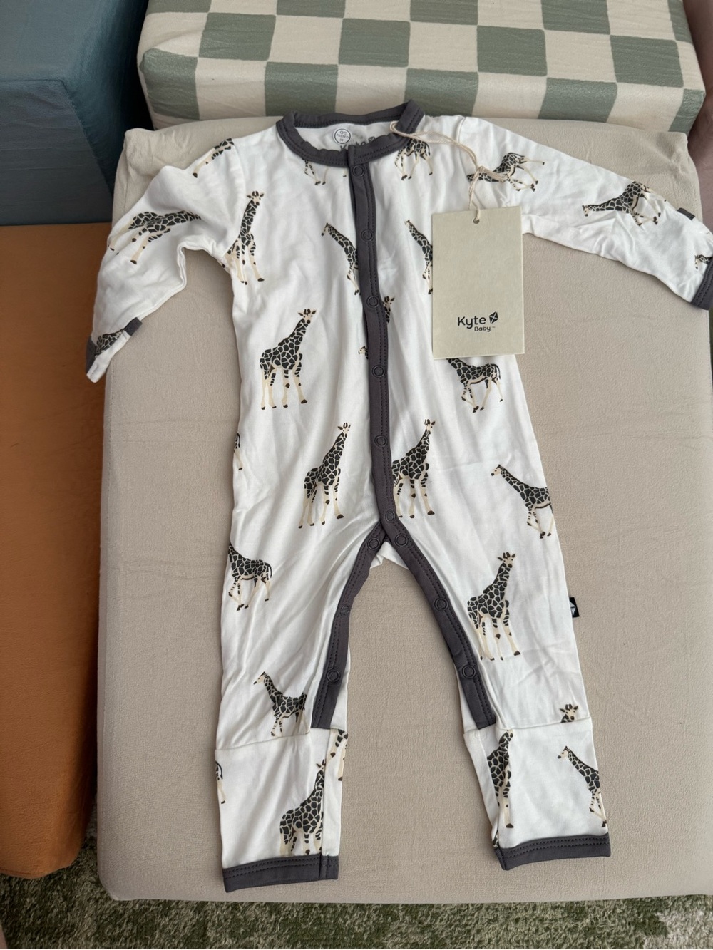 Kyte Baby White Giraffe Print One-Piece Snap Romper